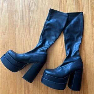 Steve Madden Black Platform Boots